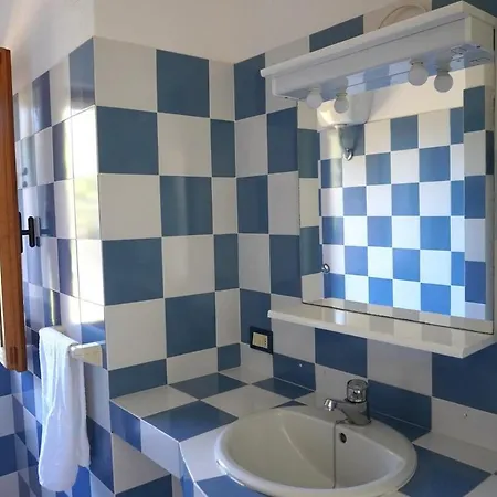 Roccette Aquazzurre Three-family With Jacuzzi