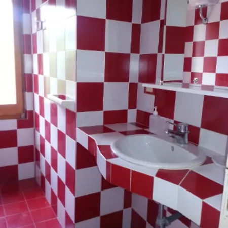 Roccette Aquazzurre Three-family With Jacuzzi *