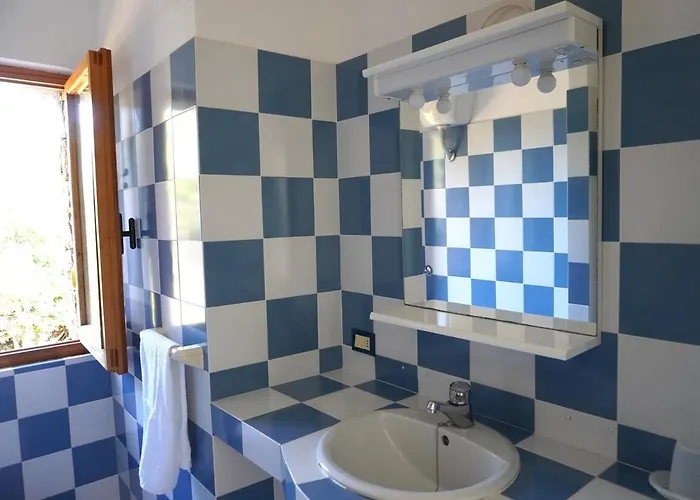Roccette Aquazzurre Three-family With Jacuzzi